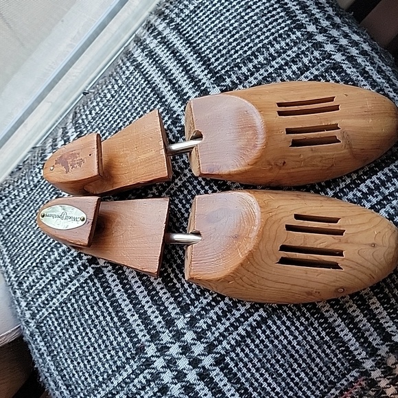 "WOOLF BROTHERS" wooden shoe  trees 👞🌳 - Picture 1 of 4